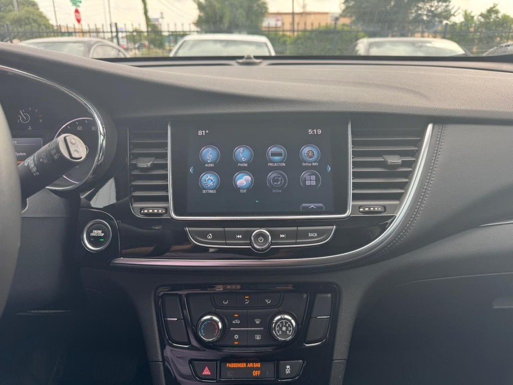 Buick Encore Vehicle Full-screen Gallery Image 20