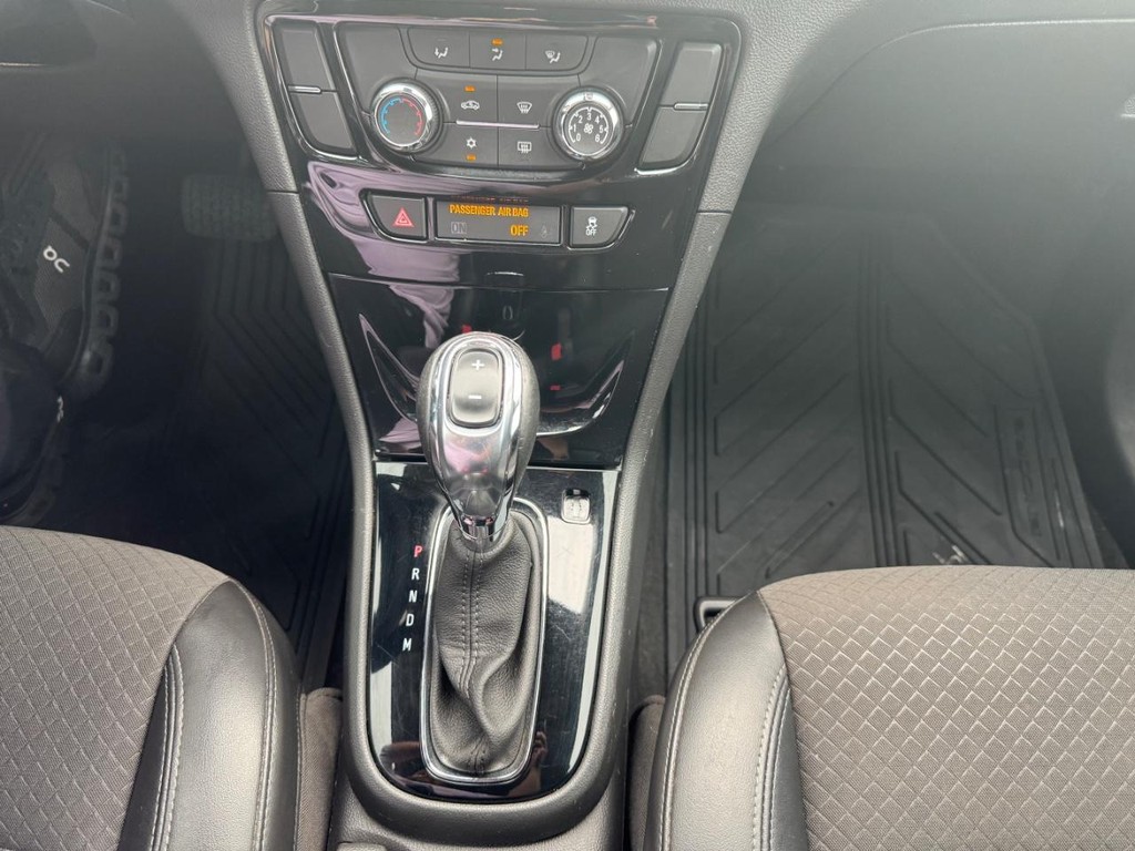 Buick Encore Vehicle Full-screen Gallery Image 21