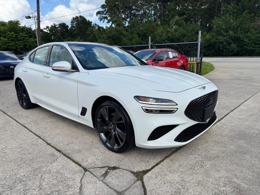 Genesis G70 Vehicle Full-screen Gallery Image 04
