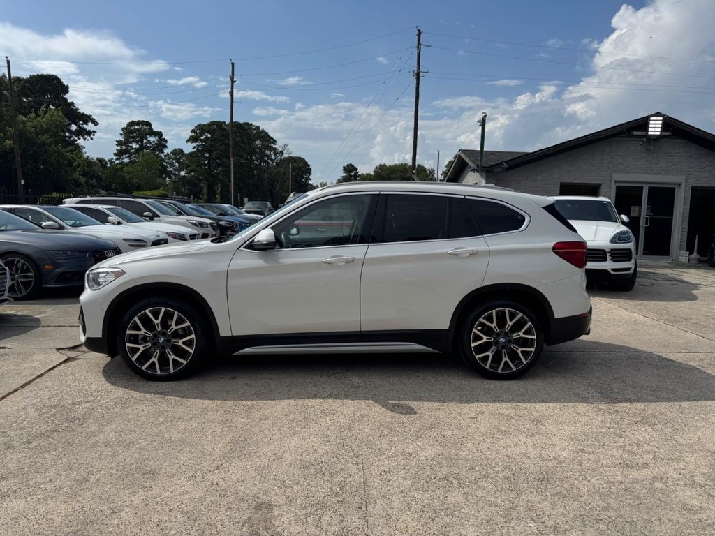 BMW X1 Vehicle Full-screen Gallery Image 07