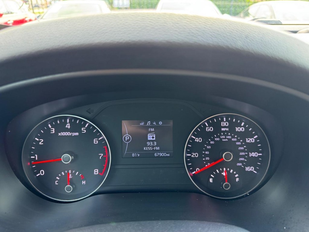 Kia Sportage Vehicle Full-screen Gallery Image 21