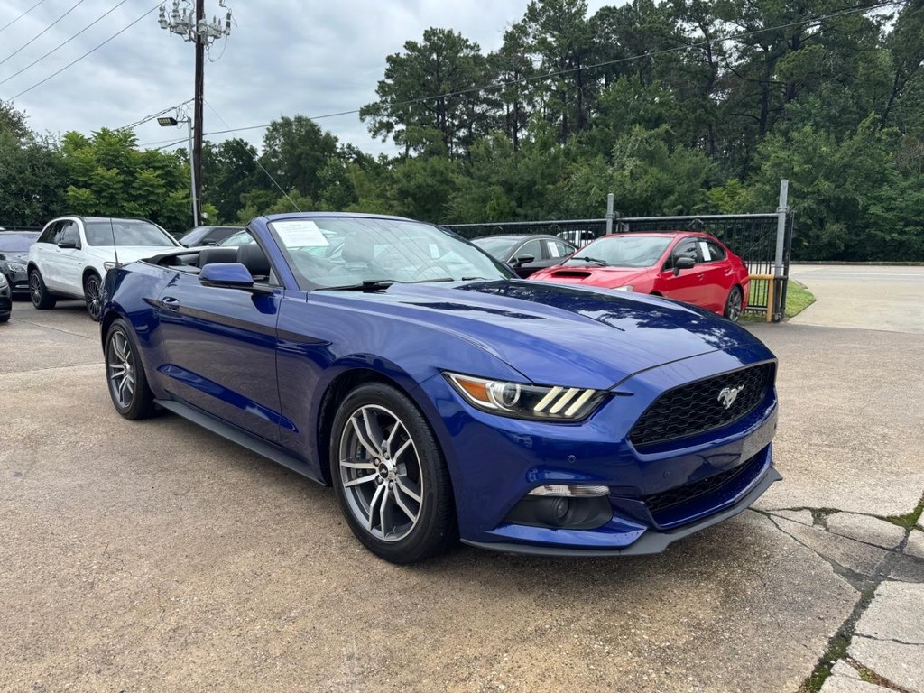 Ford Mustang Vehicle Full-screen Gallery Image 06