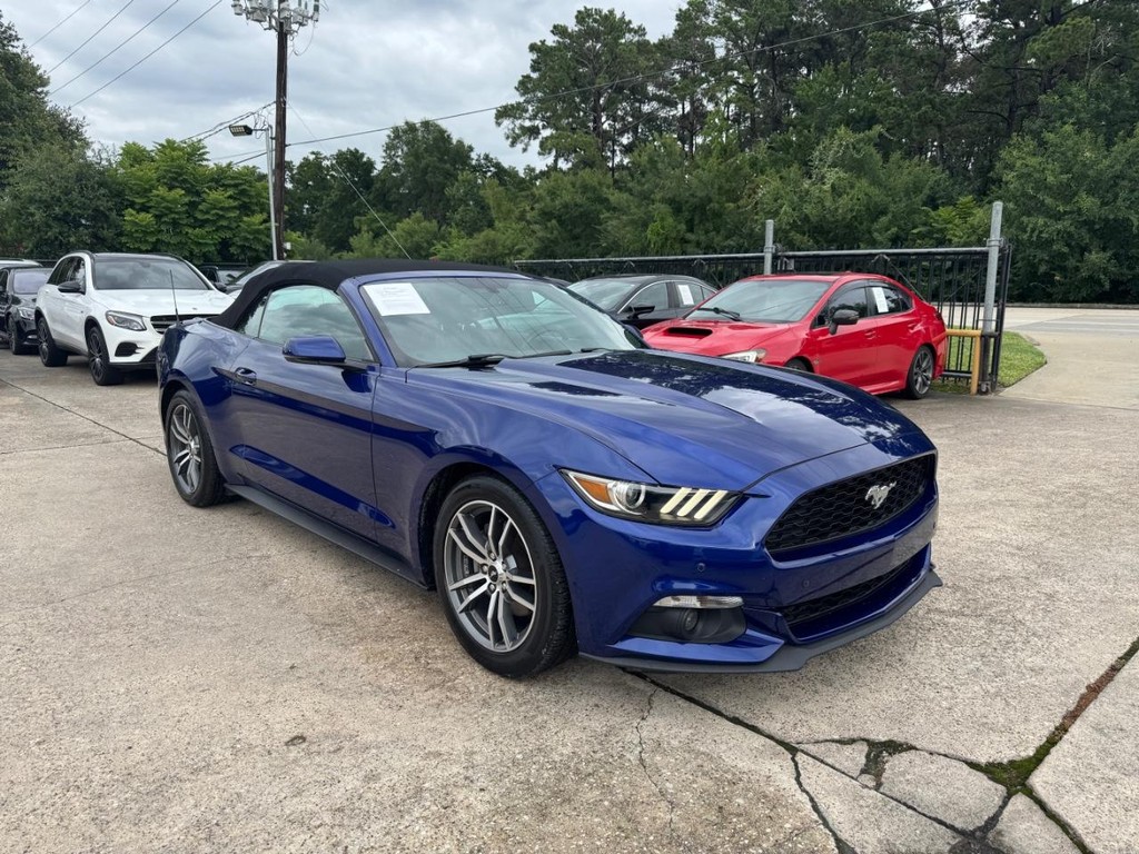 Ford Mustang Vehicle Full-screen Gallery Image 07