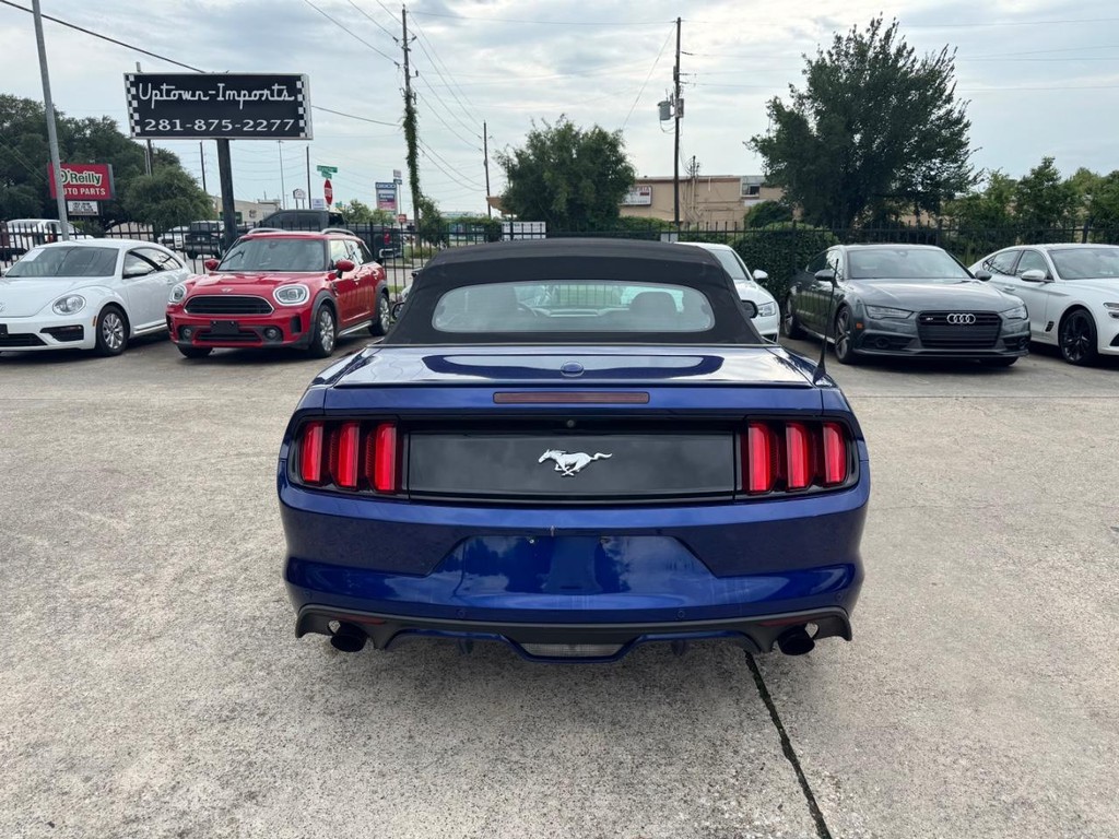 Ford Mustang Vehicle Full-screen Gallery Image 13