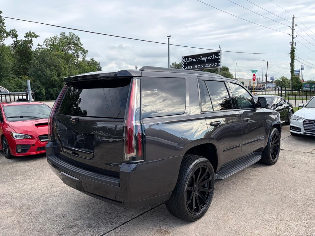 Cadillac Escalade Vehicle Full-screen Gallery Image 06