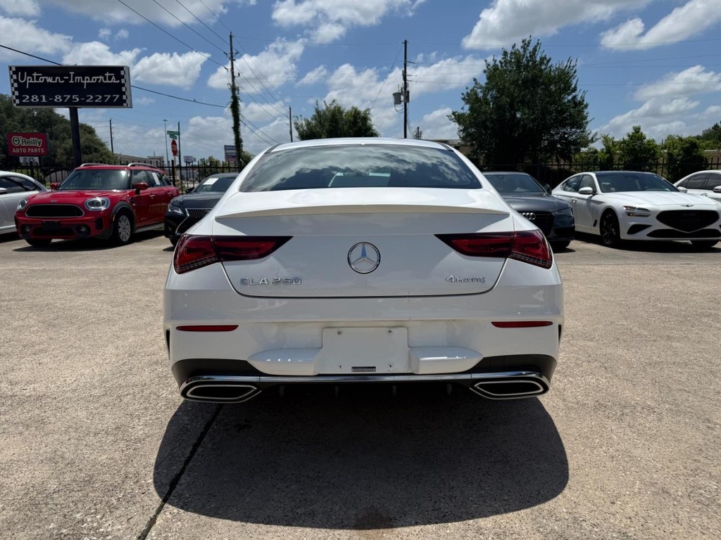 Mercedes-Benz CLA Vehicle Full-screen Gallery Image 07