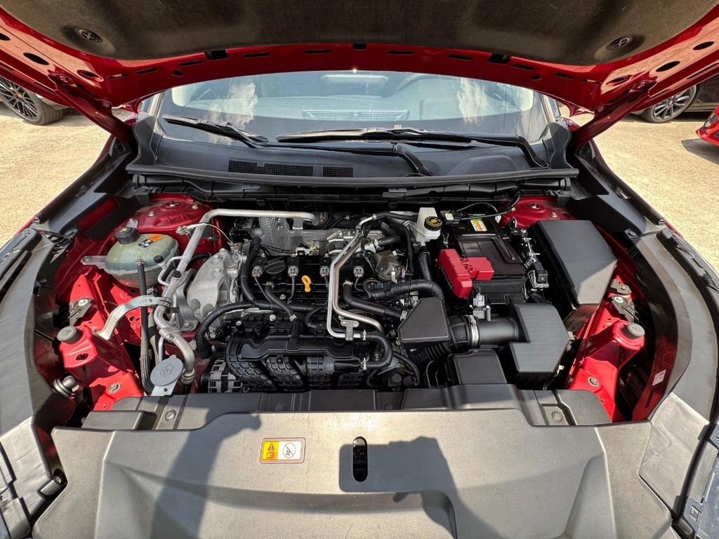 Mitsubishi Outlander Vehicle Full-screen Gallery Image 30