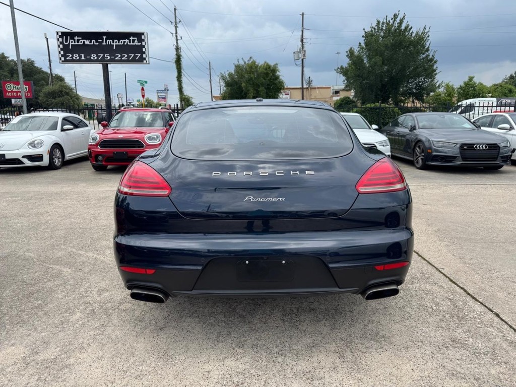 Porsche Panamera Vehicle Full-screen Gallery Image 07