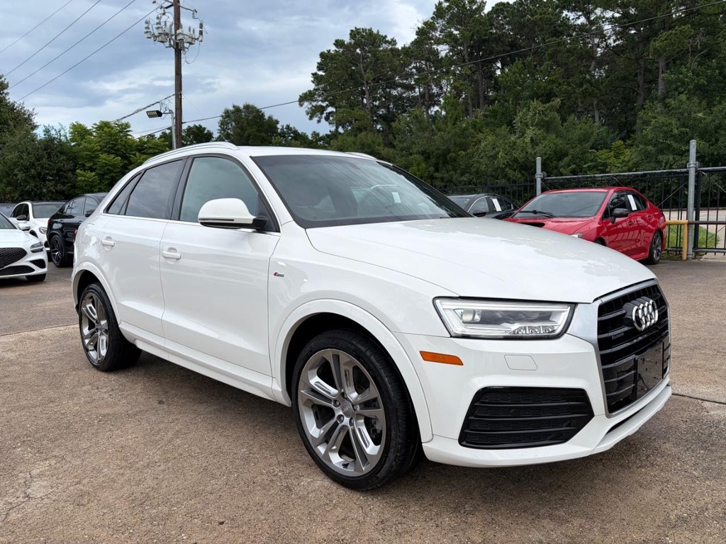Audi Q3 Vehicle Full-screen Gallery Image 04