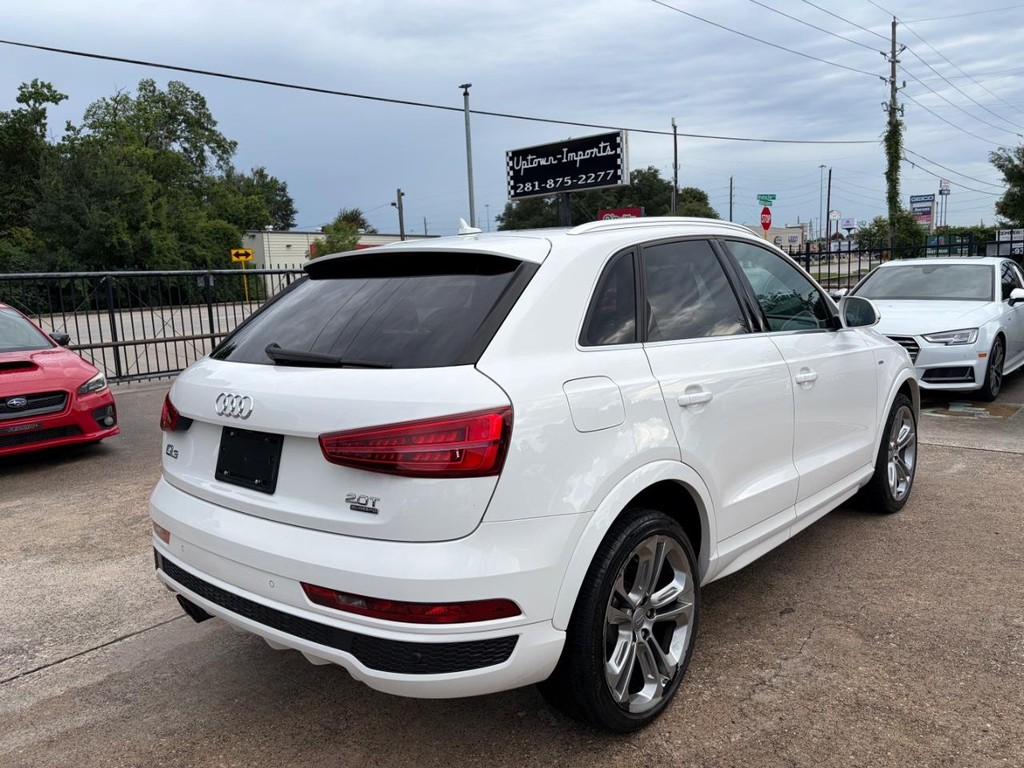 Audi Q3 Vehicle Full-screen Gallery Image 06