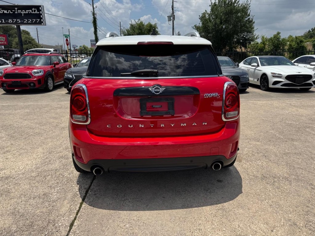 MINI Countryman Vehicle Full-screen Gallery Image 07