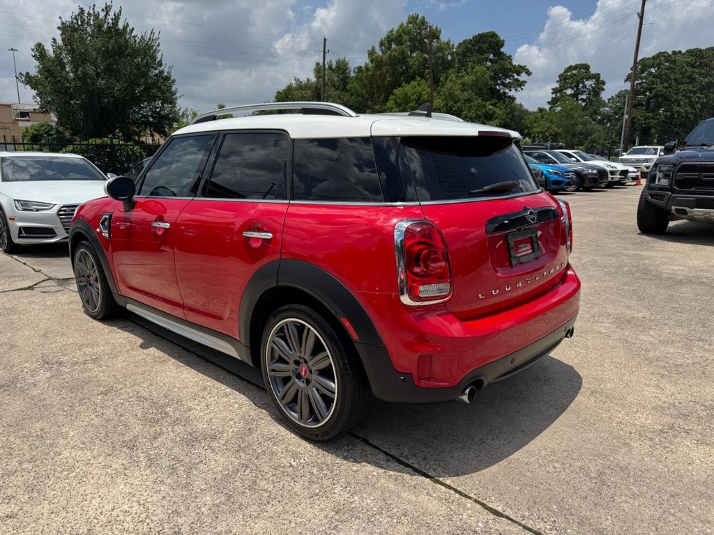 MINI Countryman Vehicle Full-screen Gallery Image 08