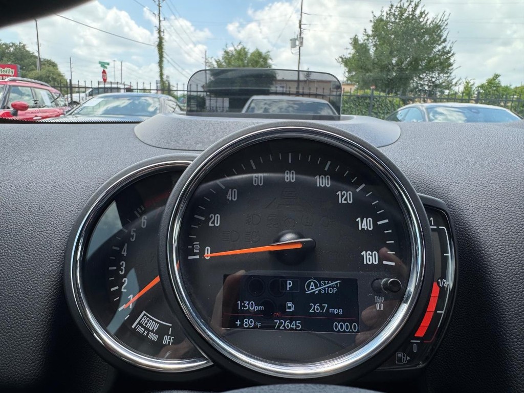 MINI Countryman Vehicle Full-screen Gallery Image 21