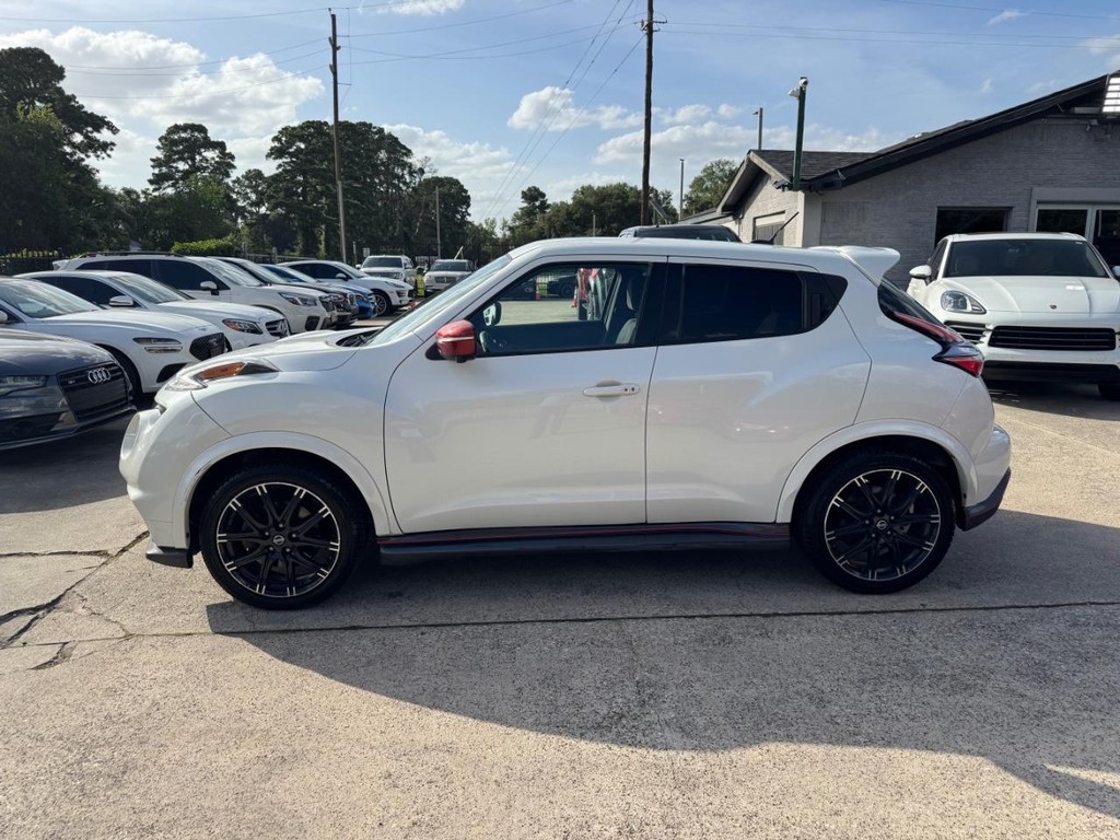 Nissan Juke Vehicle Full-screen Gallery Image 09