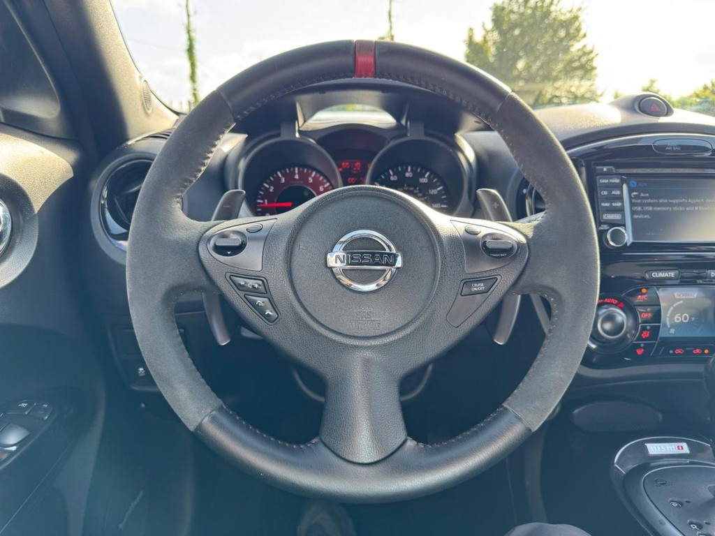 Nissan Juke Vehicle Full-screen Gallery Image 20