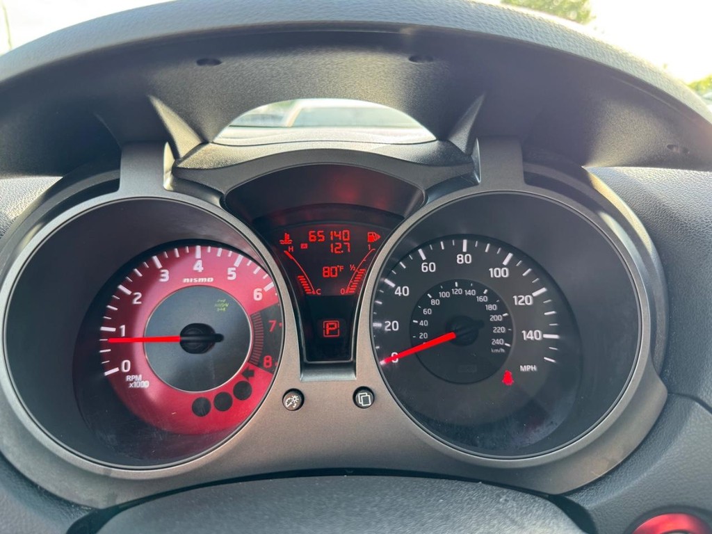 Nissan Juke Vehicle Full-screen Gallery Image 21