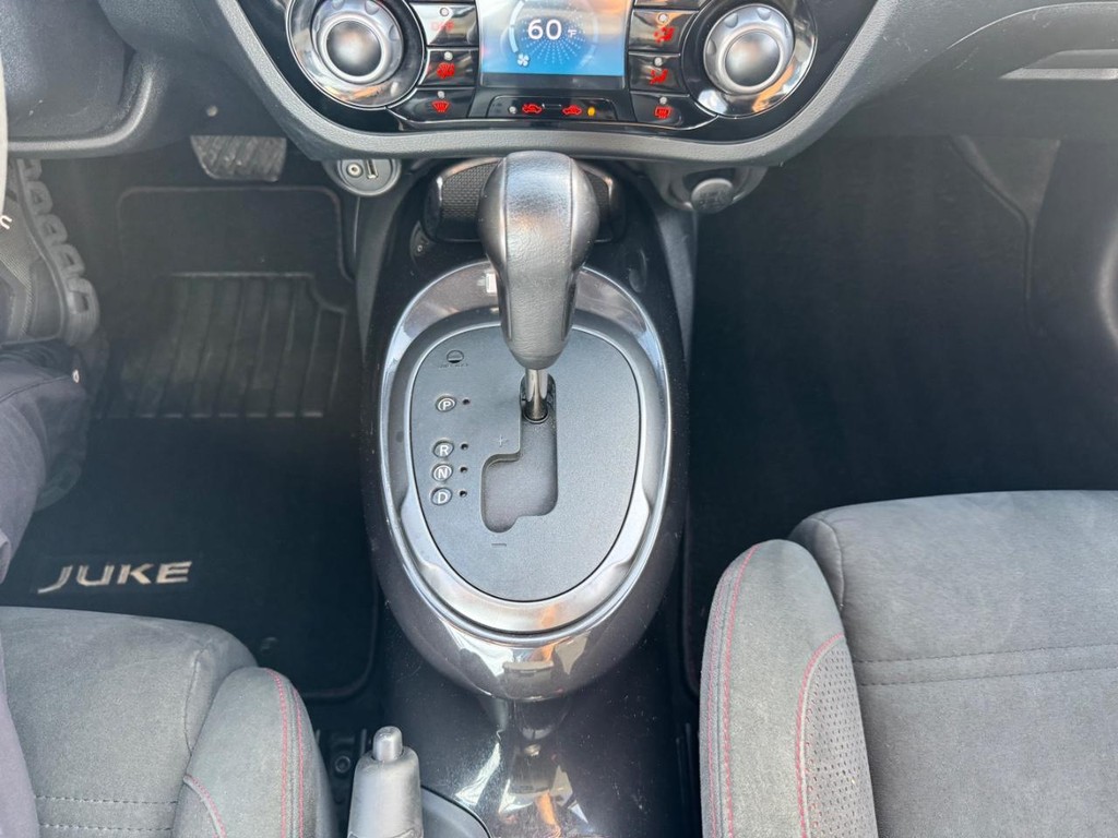 Nissan Juke Vehicle Full-screen Gallery Image 23