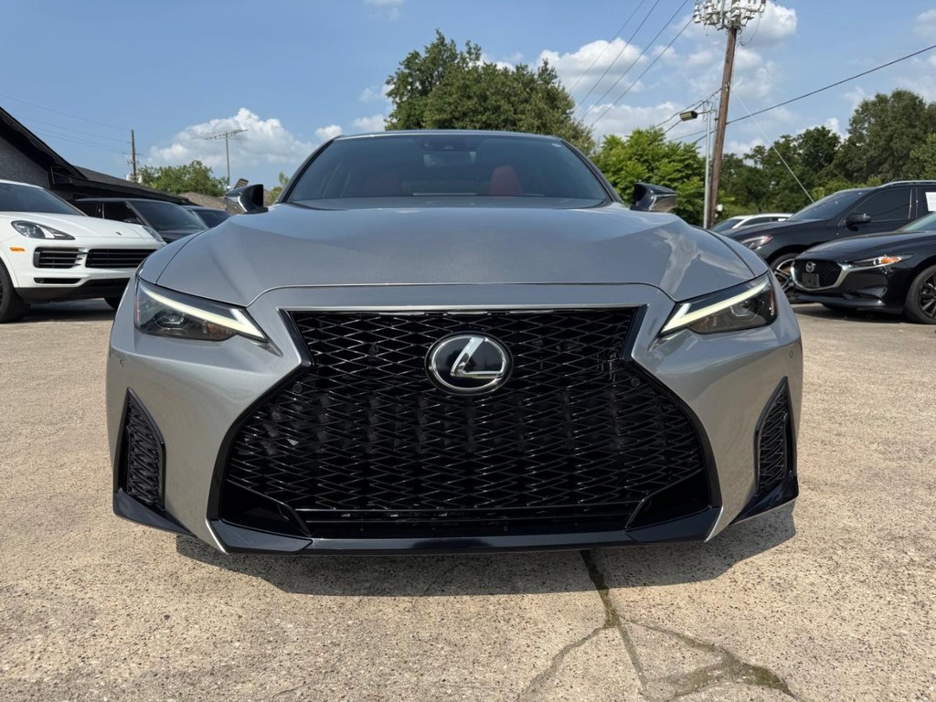 Lexus IS 350 Vehicle Full-screen Gallery Image 02