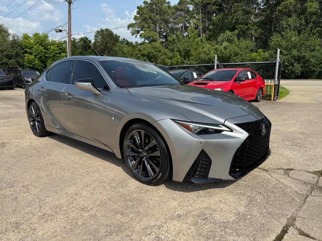 Lexus IS 350 Vehicle Full-screen Gallery Image 04