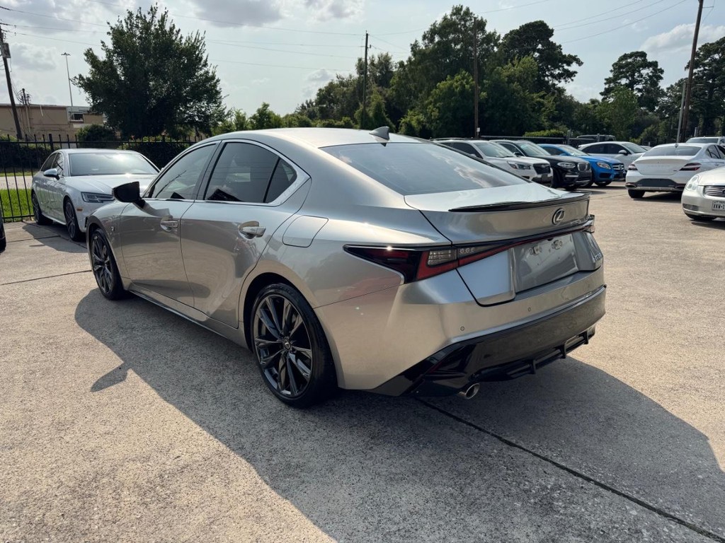 Lexus IS 350 Vehicle Full-screen Gallery Image 08