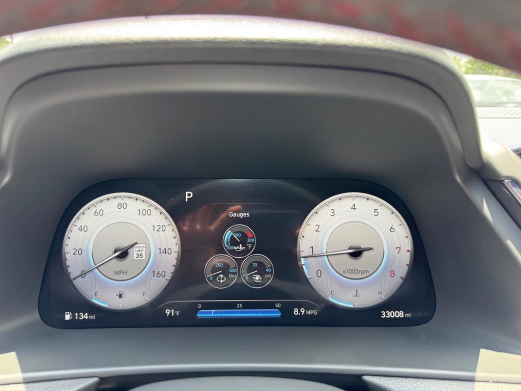Hyundai Sonata Vehicle Full-screen Gallery Image 22