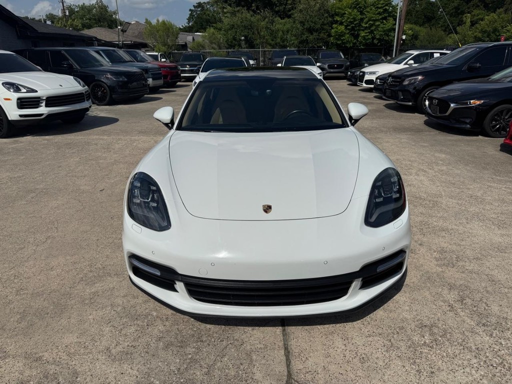 Porsche Panamera e-Hybrid Vehicle Full-screen Gallery Image 03