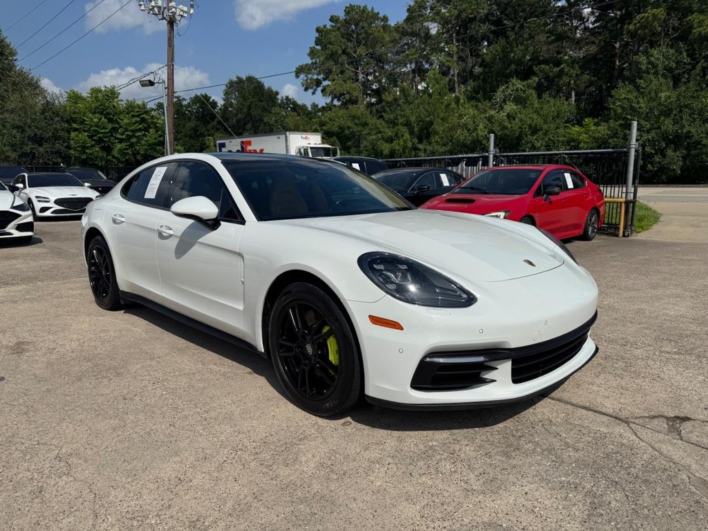 Porsche Panamera e-Hybrid Vehicle Full-screen Gallery Image 04