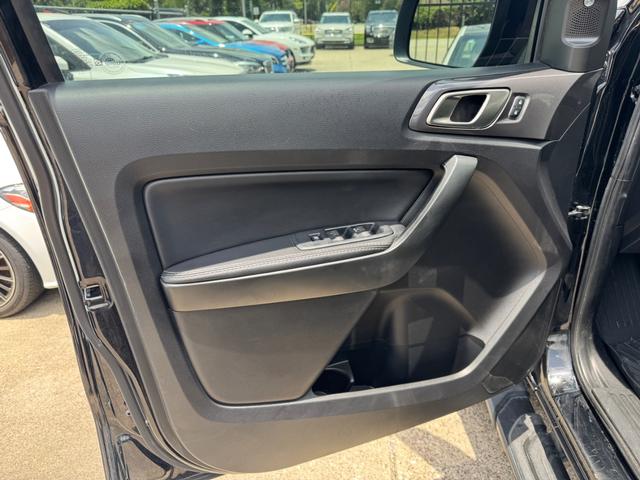 Ford Ranger Vehicle Full-screen Gallery Image 12