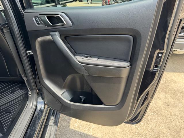 Ford Ranger Vehicle Full-screen Gallery Image 17