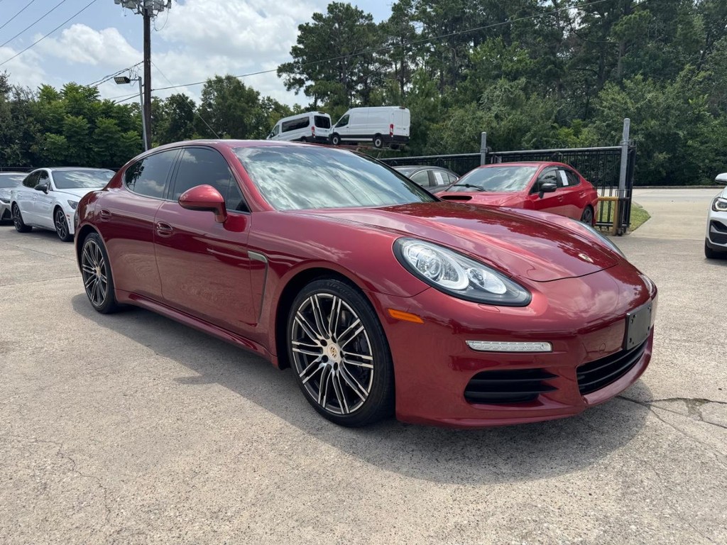 Porsche Panamera Vehicle Full-screen Gallery Image 04
