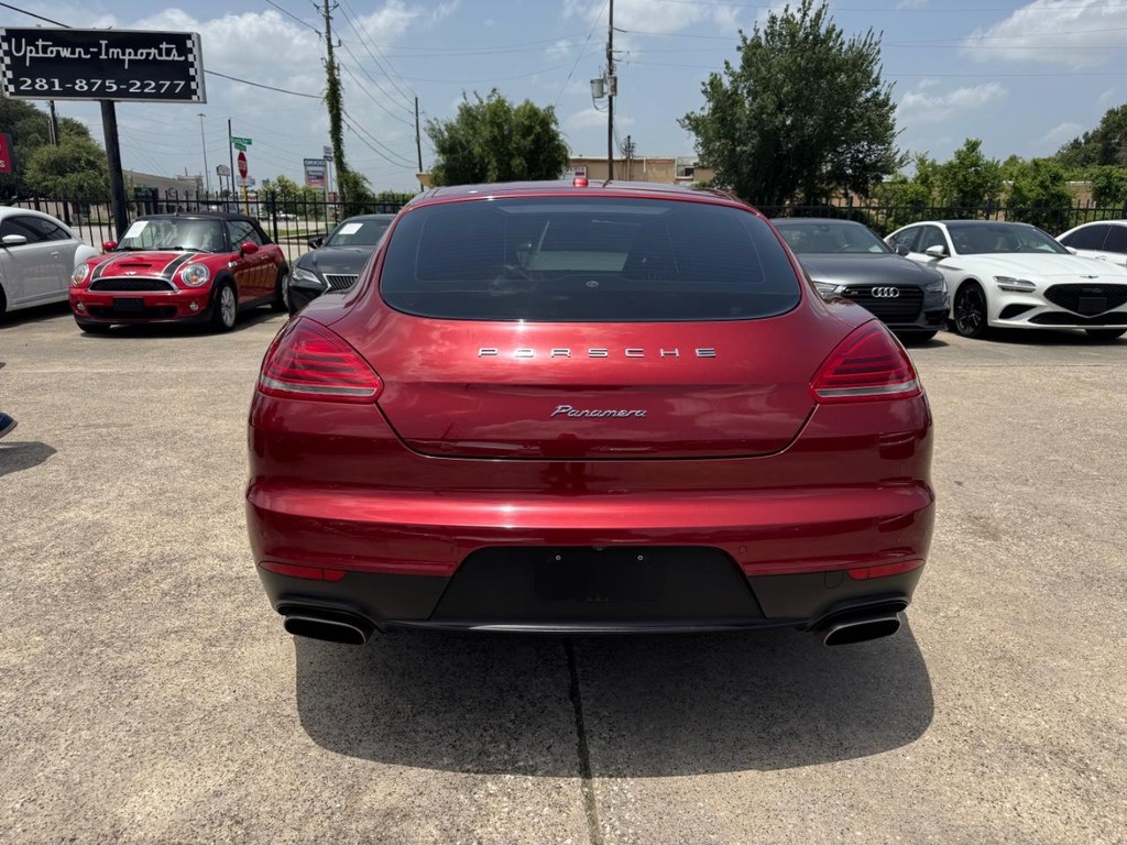 Porsche Panamera Vehicle Full-screen Gallery Image 07