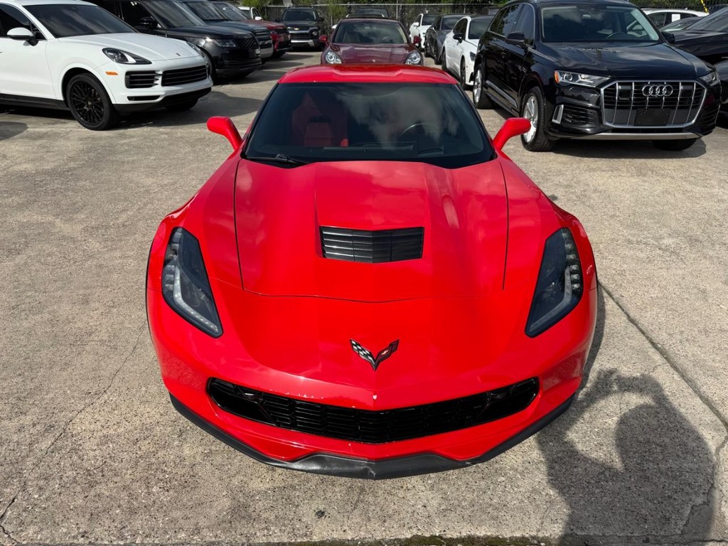 Chevrolet Corvette Vehicle Full-screen Gallery Image 03