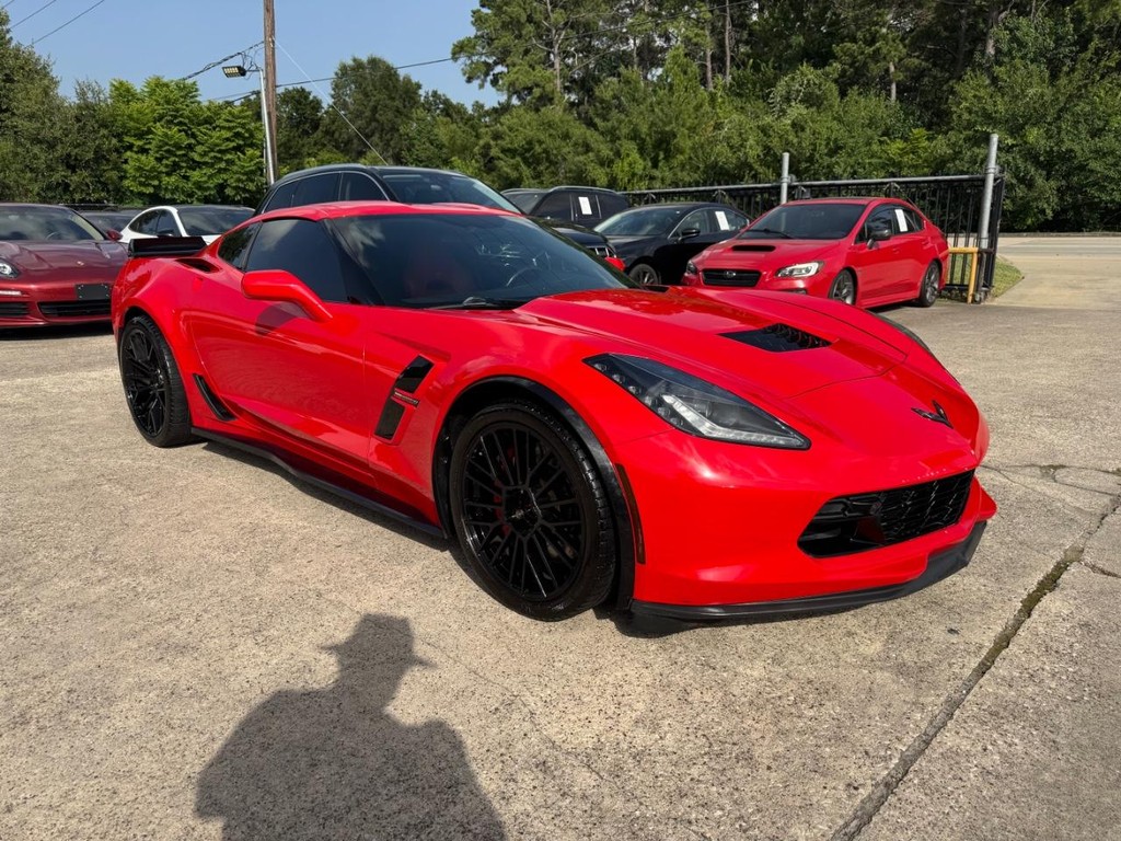 Chevrolet Corvette Vehicle Full-screen Gallery Image 04