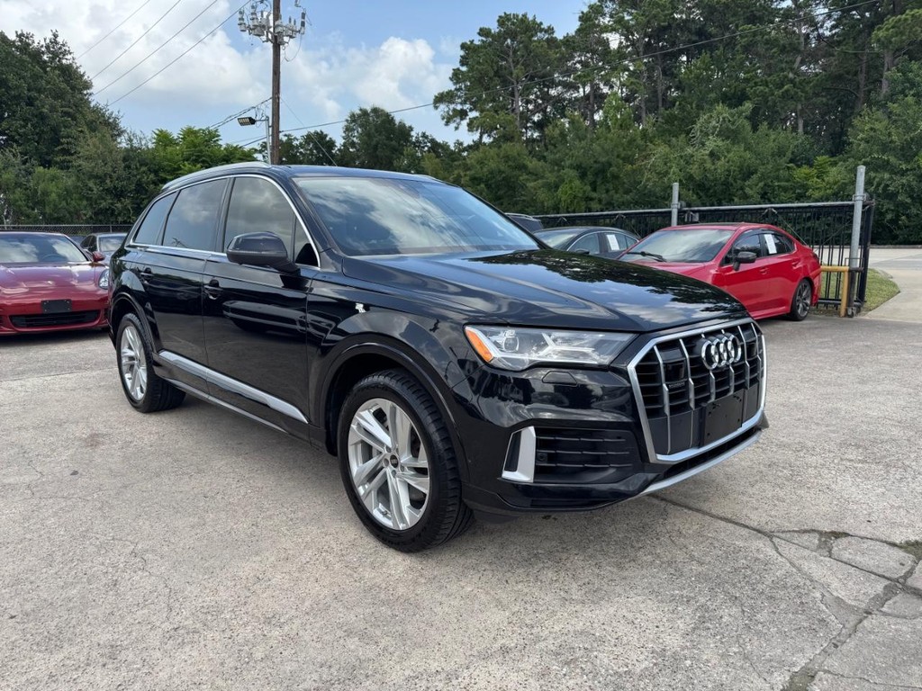 Audi Q7 Vehicle Full-screen Gallery Image 04