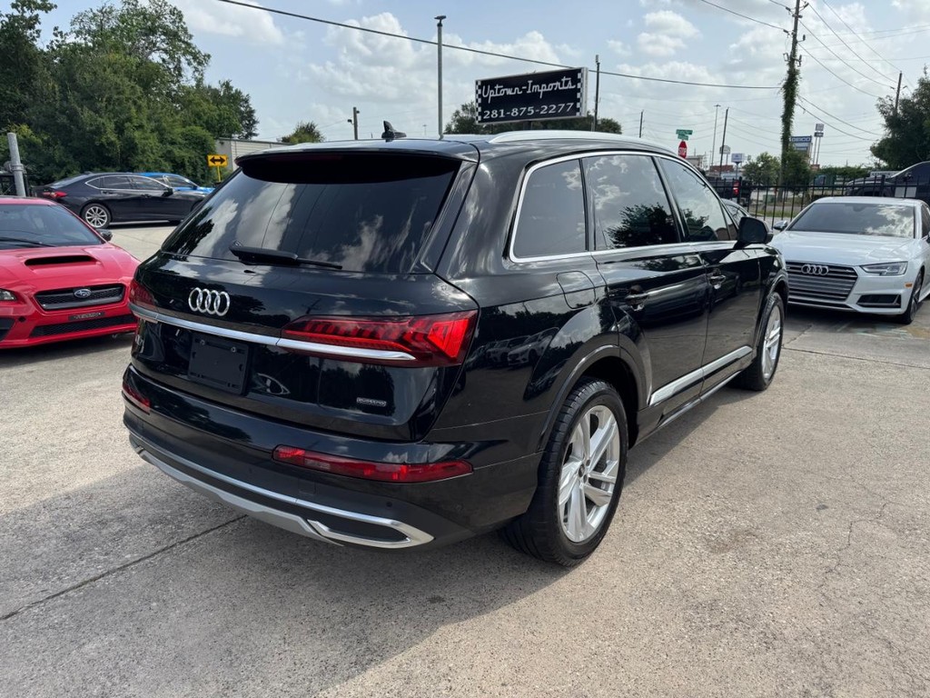 Audi Q7 Vehicle Full-screen Gallery Image 06