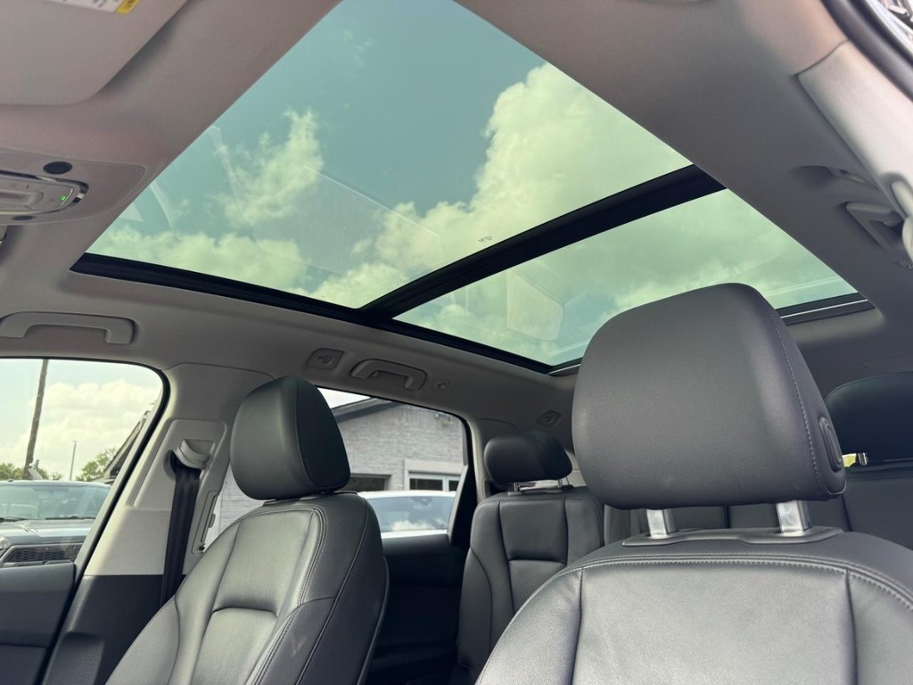 Audi Q7 Vehicle Full-screen Gallery Image 31