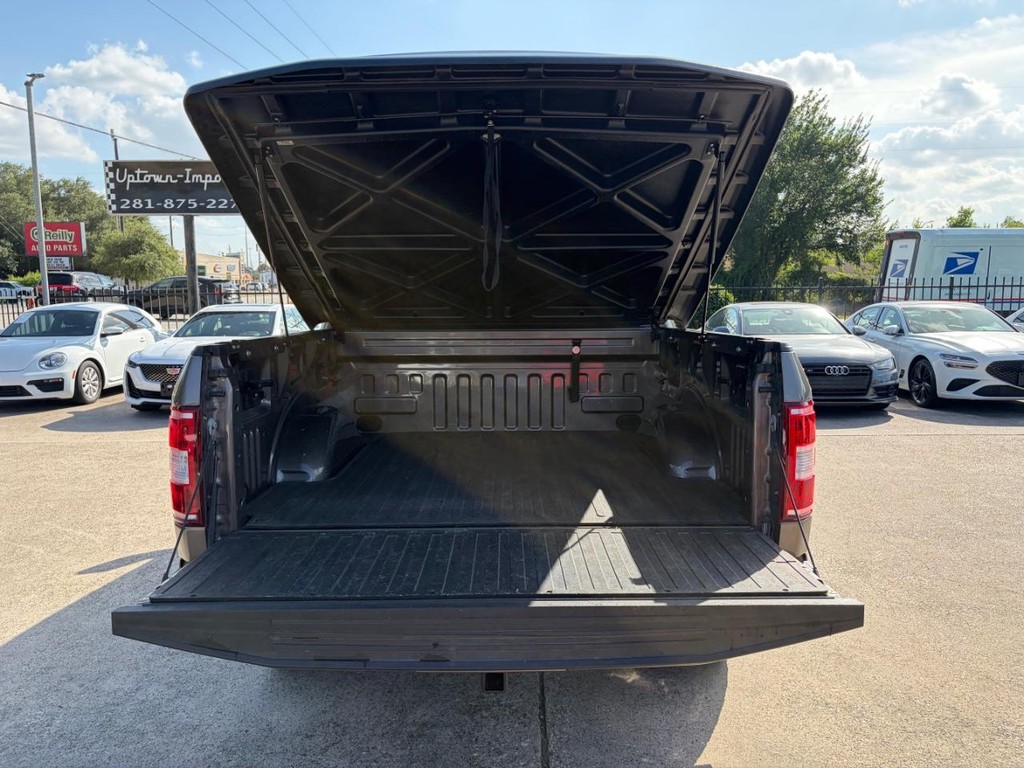 Ford F-150 Vehicle Full-screen Gallery Image 29