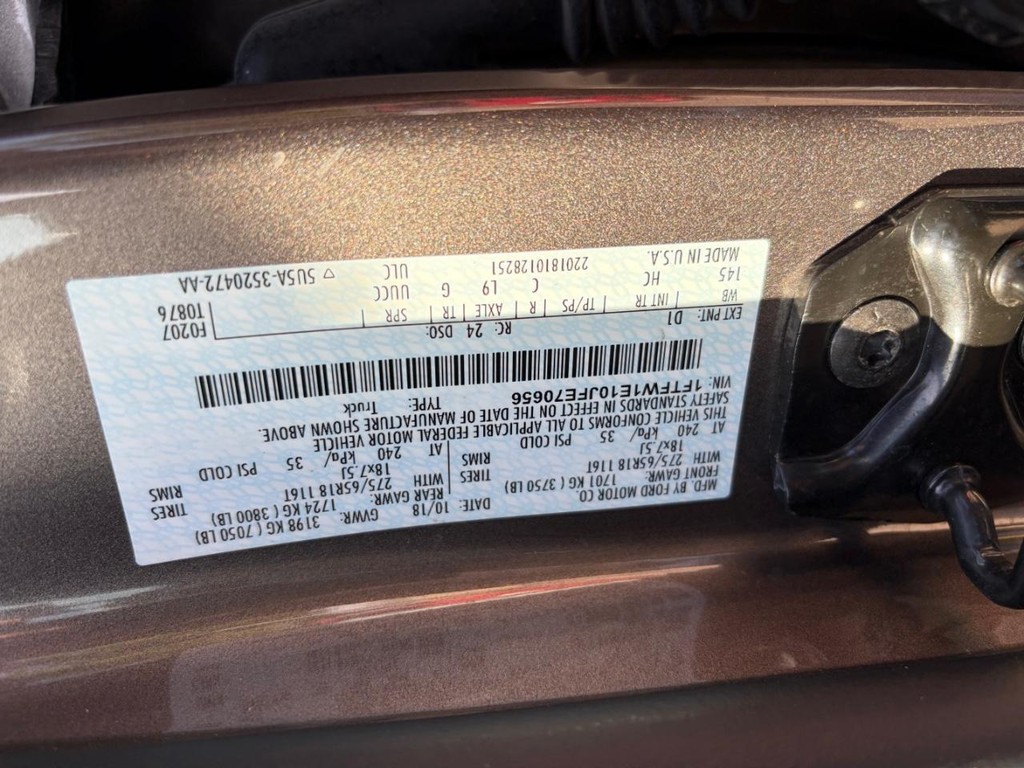 Ford F-150 Vehicle Full-screen Gallery Image 31