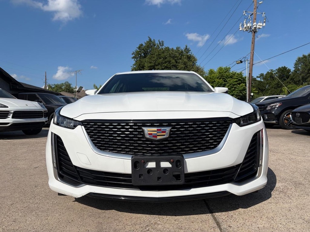 Cadillac CT5 Vehicle Full-screen Gallery Image 02