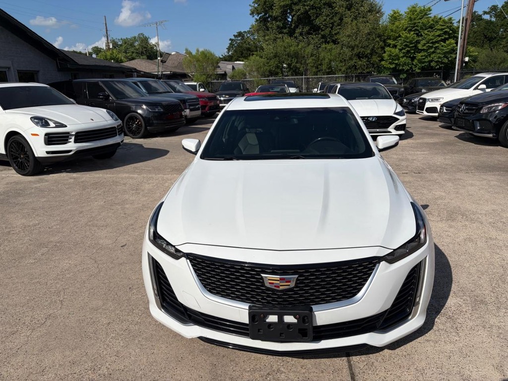 Cadillac CT5 Vehicle Full-screen Gallery Image 03