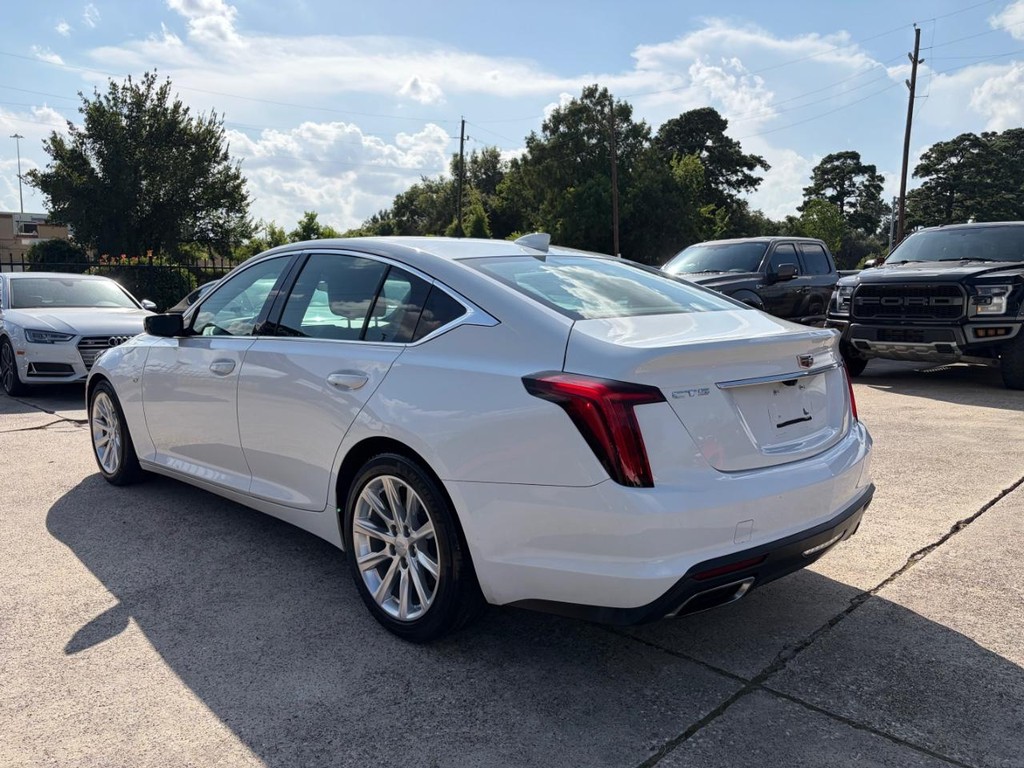 Cadillac CT5 Vehicle Full-screen Gallery Image 08