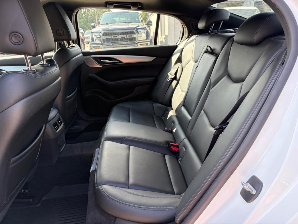 Cadillac CT5 Vehicle Full-screen Gallery Image 18