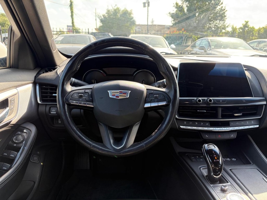 Cadillac CT5 Vehicle Full-screen Gallery Image 20