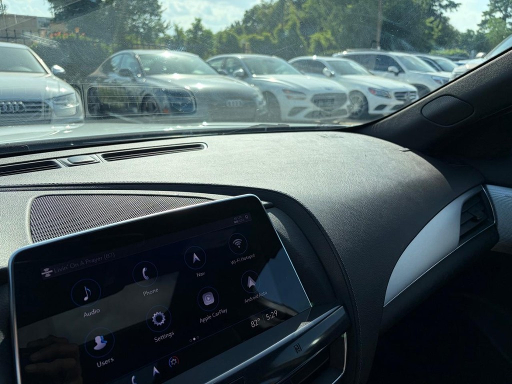 Cadillac CT5 Vehicle Full-screen Gallery Image 25