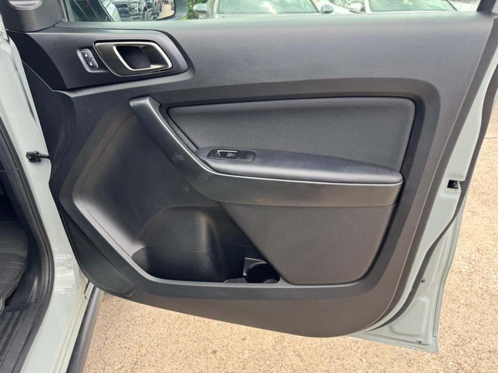 Ford Ranger Vehicle Full-screen Gallery Image 15