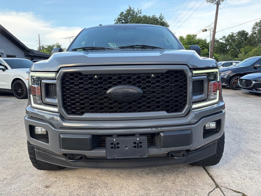 Ford F-150 Vehicle Full-screen Gallery Image 02