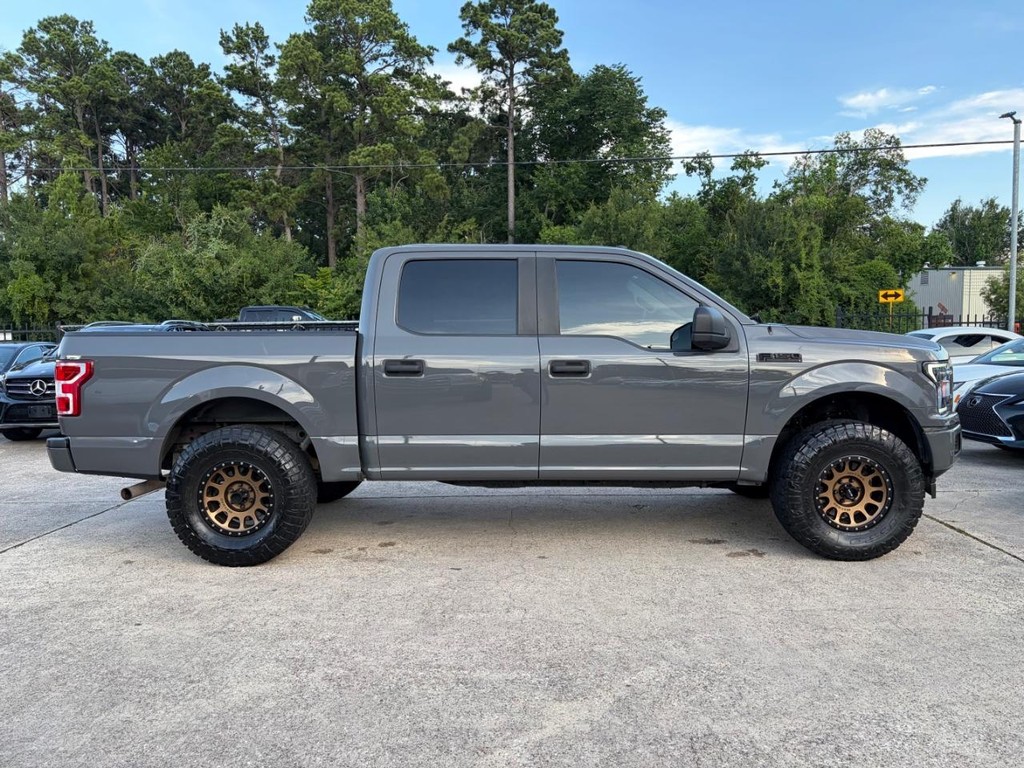 Ford F-150 Vehicle Full-screen Gallery Image 05