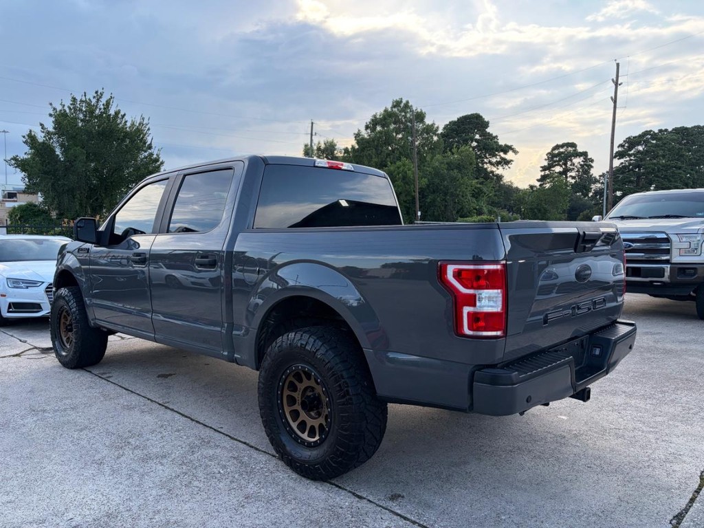 Ford F-150 Vehicle Full-screen Gallery Image 08