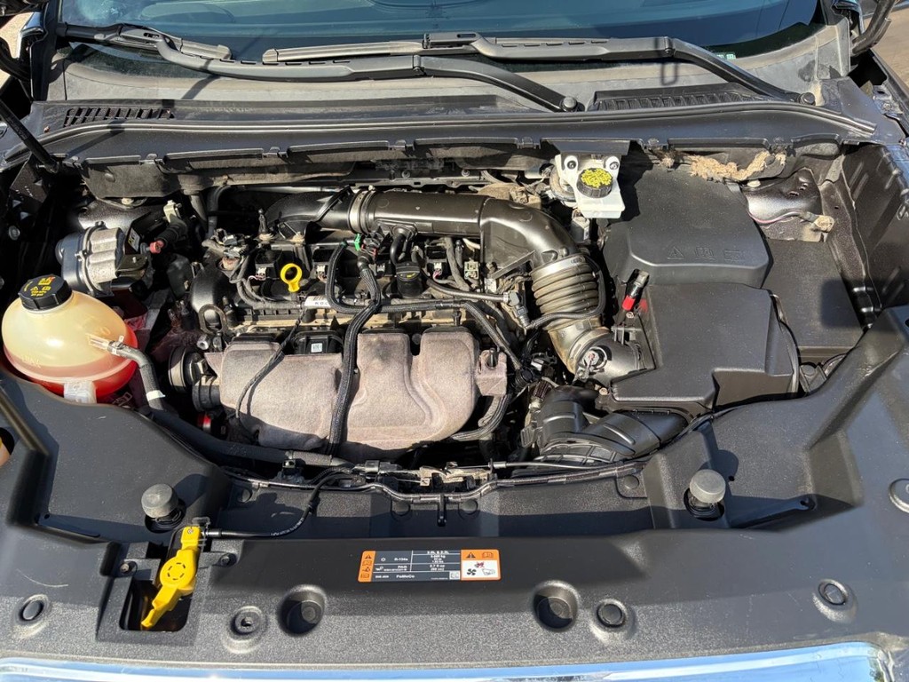 Lincoln MKC Vehicle Full-screen Gallery Image 26