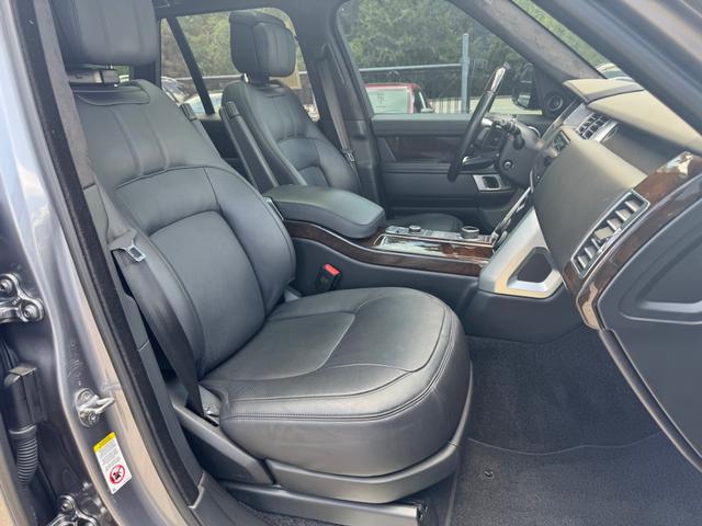 Land Rover Range Rover Vehicle Full-screen Gallery Image 13